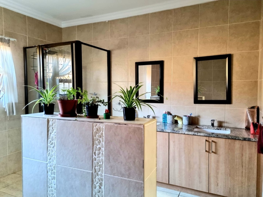 3 Bedroom Property for Sale in Hillcrest Northern Cape